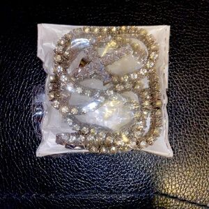 SILVER DIAMOND CROSS NECKLACE